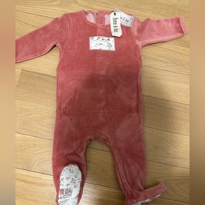 Bee & Dee velour baby footie NWT 6 months